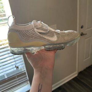 Women’s 9.5 vapor pros